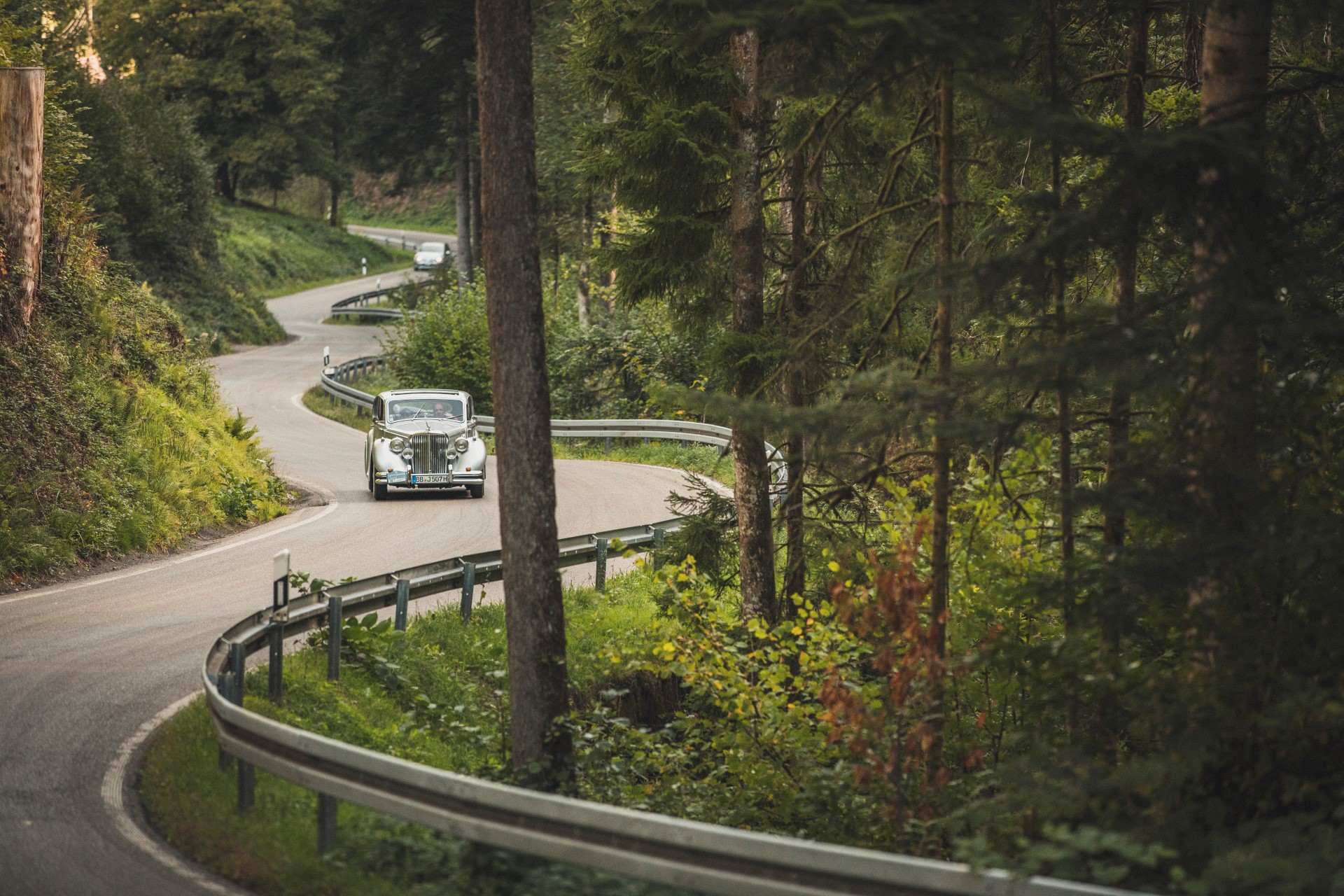 Bereits zum achten Mal zieht die Baiersbronn Classic Liebhaber historischer Fahrzeuge in den Schwarzwald. Photo Credit: Christoph Schöch 