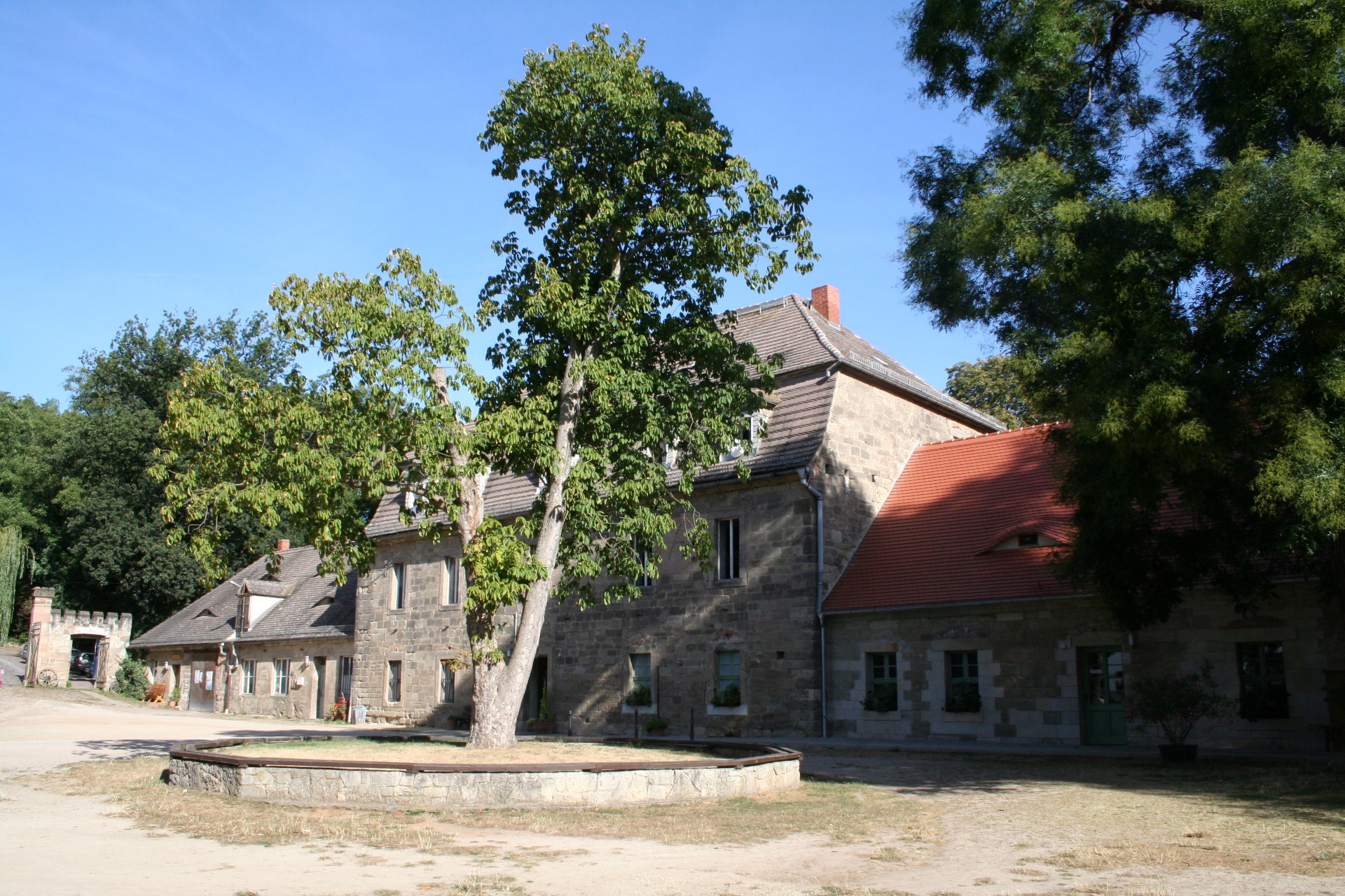 Burgfried auf Schloss Goseck. Photo Credit Einsamer Schütze, CC BY-SA 3.0