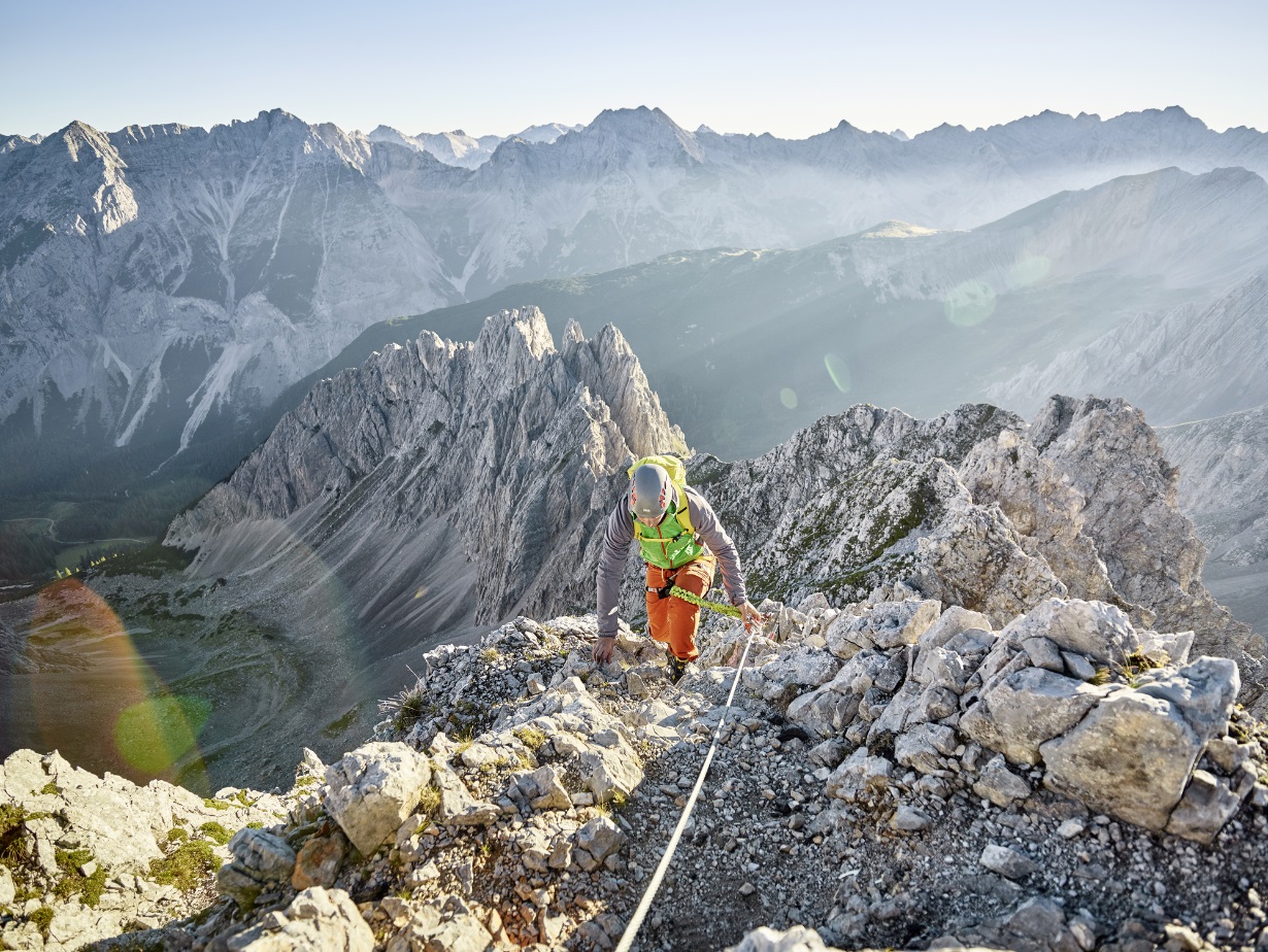 Wanderer, die besonders ambitioniert sind, können in der Region Innsbruck auch einige Gipfel besteigen. Photo Credit: Innsbruck Tourismus | Christian Vorhofer