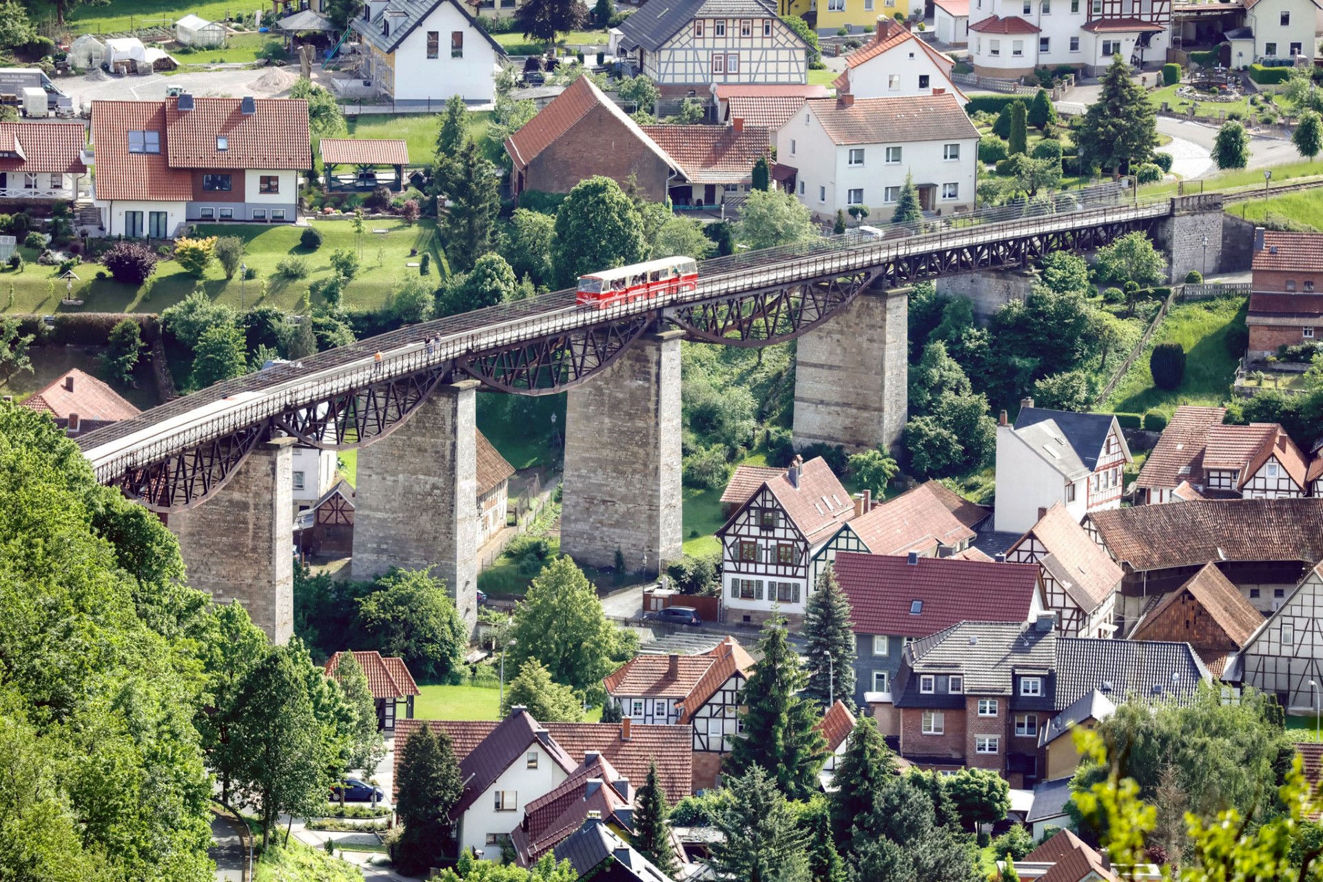 Viadukt an der sogenannten Kanonenbahn im Eichsfeld. Foto: djd | HVE Eichsfeld Touristik | Oliver Krebs