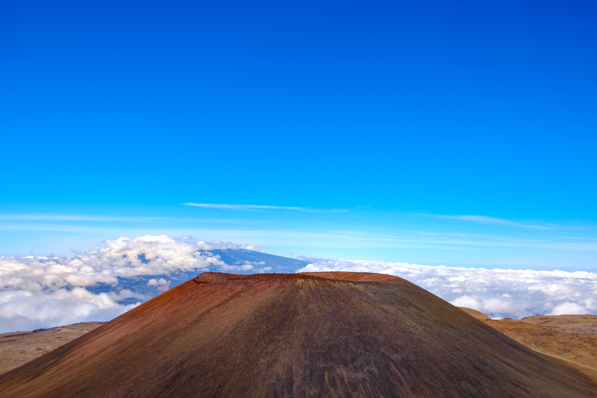 Vulkankrater Mauna Kea auf Hawaii Island. Photo Credit: MartinM303