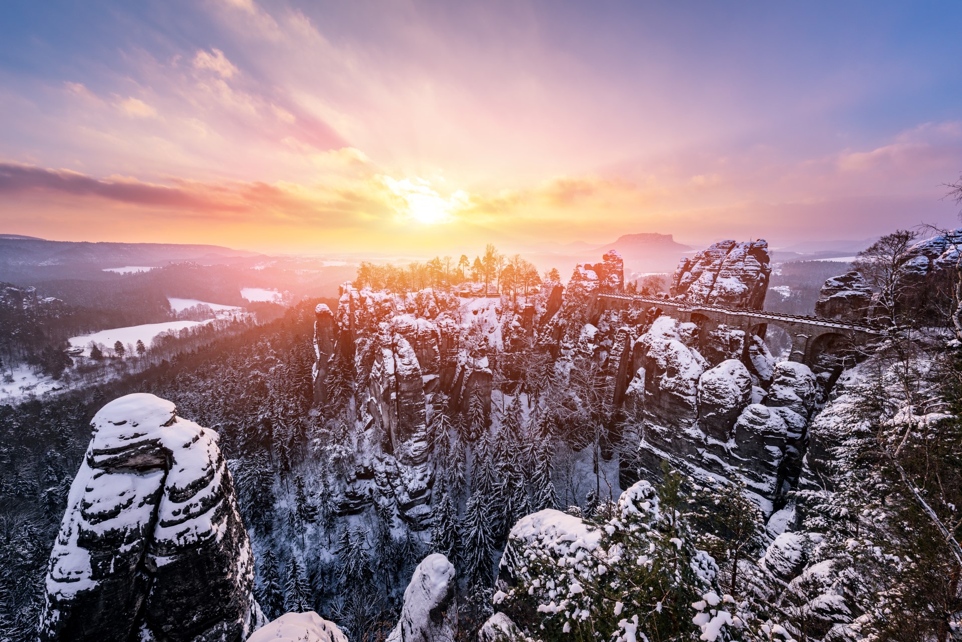Sächsische Schweiz: Winterwandern zwischen Felsen und Stille